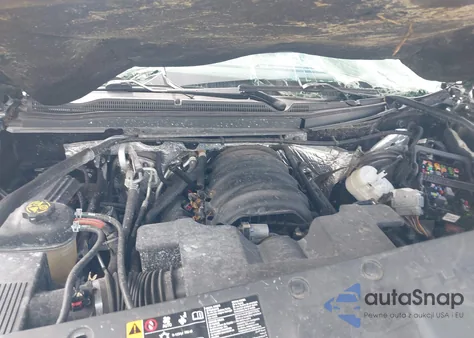 2018 Chevrolet Suburban Ls z USA, uszkodzony, nr VIN 1GNSCGKC7JR352612